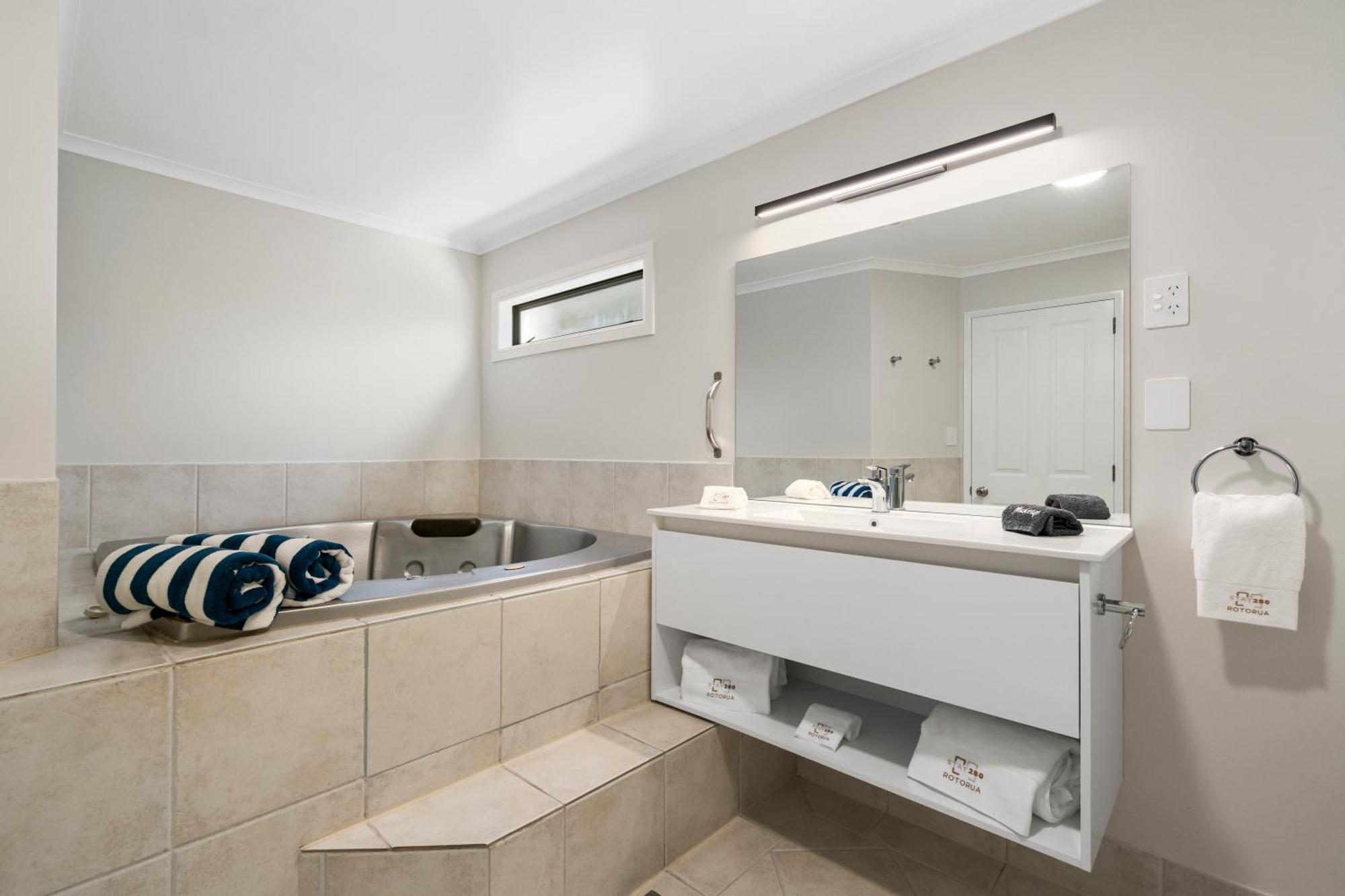 Stay 284 Rotorua - Refurbished Modern Accommodation Dış mekan fotoğraf
